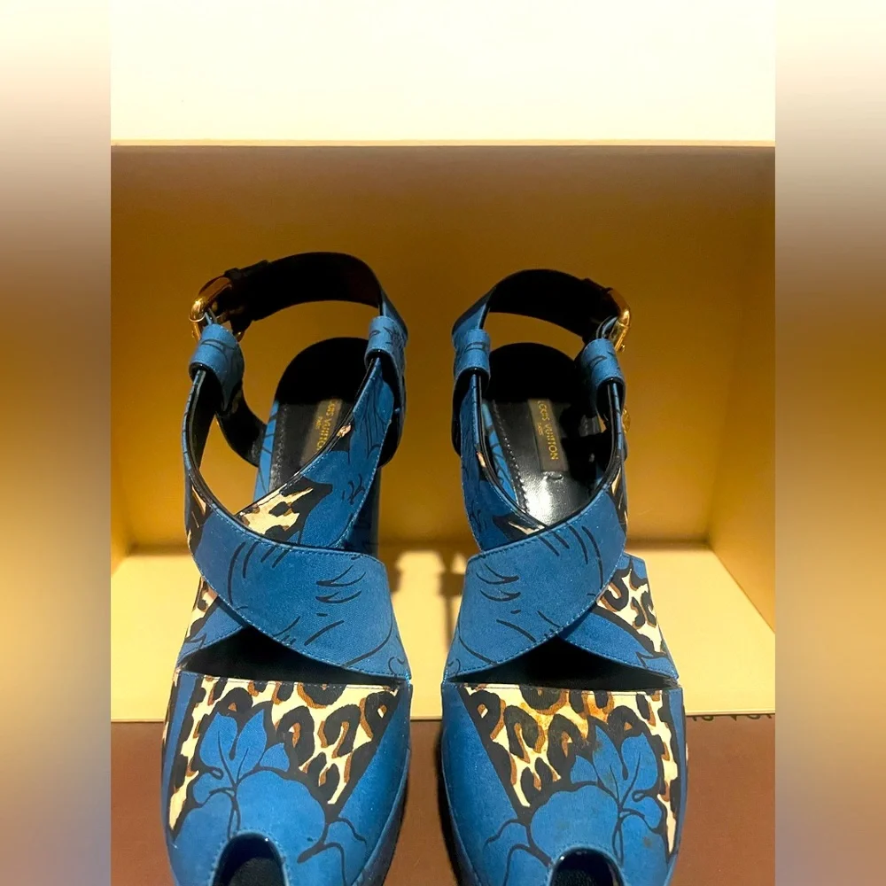 Louis Vuitton Blue Leopard Pattern Strappy Platform Heels size 37.5 - Picture 3 of 7